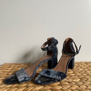 Madewell Size 7 Blue Velvet Heels